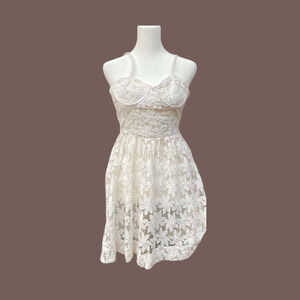 Forever 21 Embroidered Mini Dress | White Floral Sweetheart | Size S | Vintage